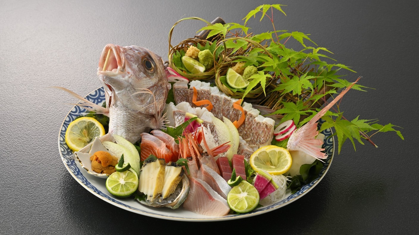 お肉が柔らかい「阿波牛の陶板焼き」＆活きが命「近海鯛の姿造り」料理長こだわりの豪華会席【夕朝食付】