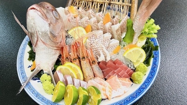 【楽天スーパーSALE】「阿波牛の陶板焼き」＆「桜鯛の姿造り」料理長こだわりの豪華会席【夕朝食付】