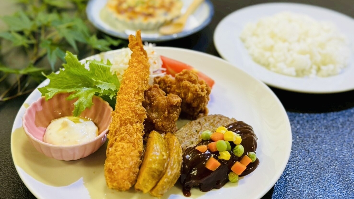 お子様夕食イメージ※季節によってメニューが異なる可能性がございます。