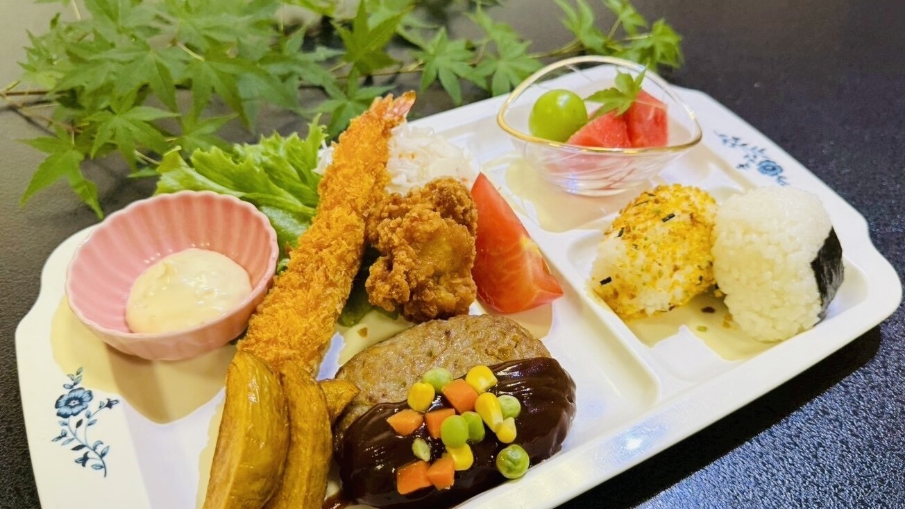 お子様夕食イメージ※季節によってメニューが異なる可能性がございます。