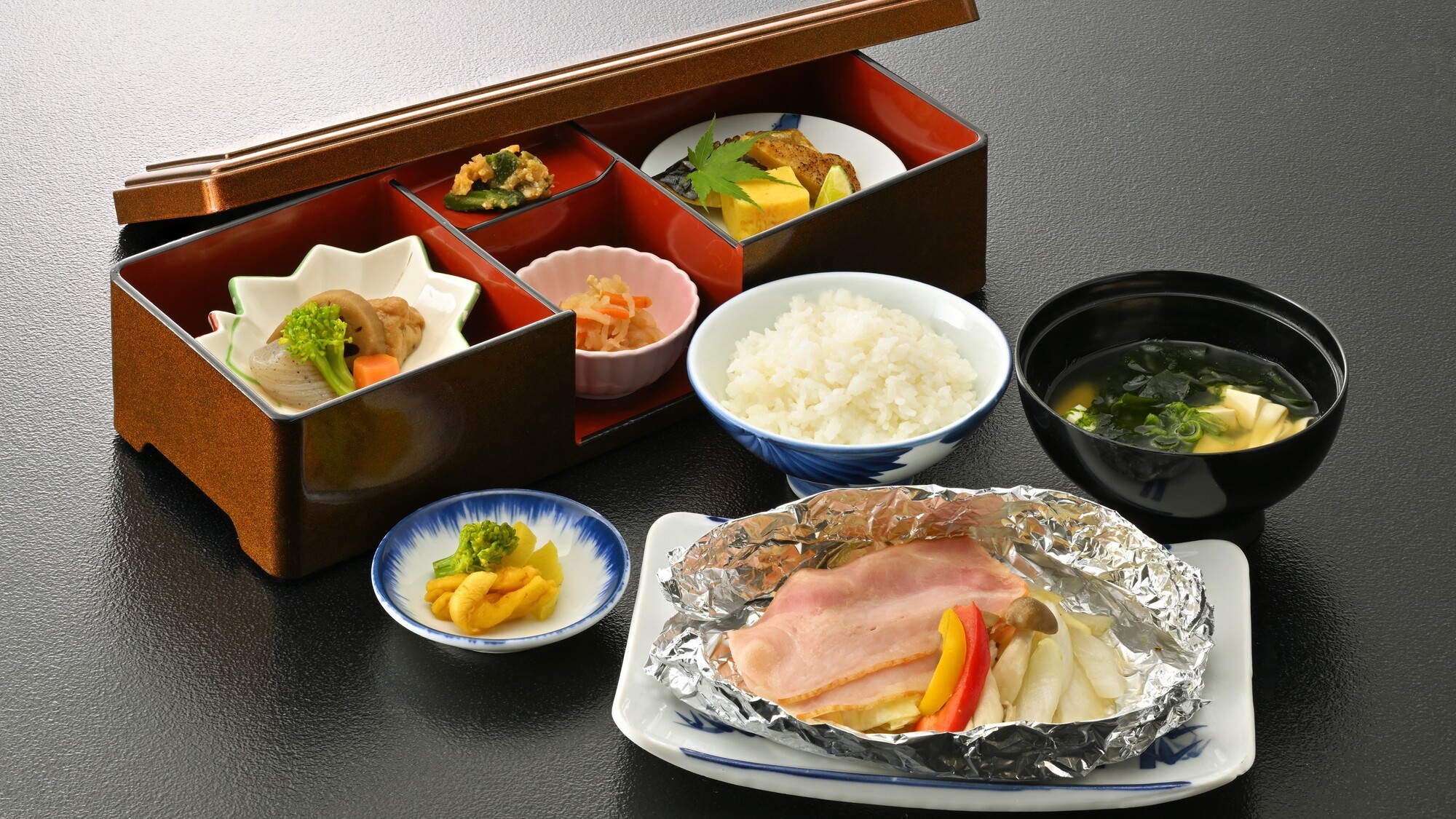 朝食