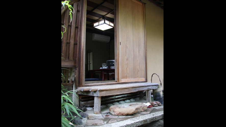 *【館内】昔ながらの設えを残した日本家屋。