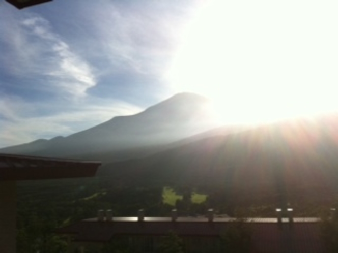 太陽が沈む＆富士山