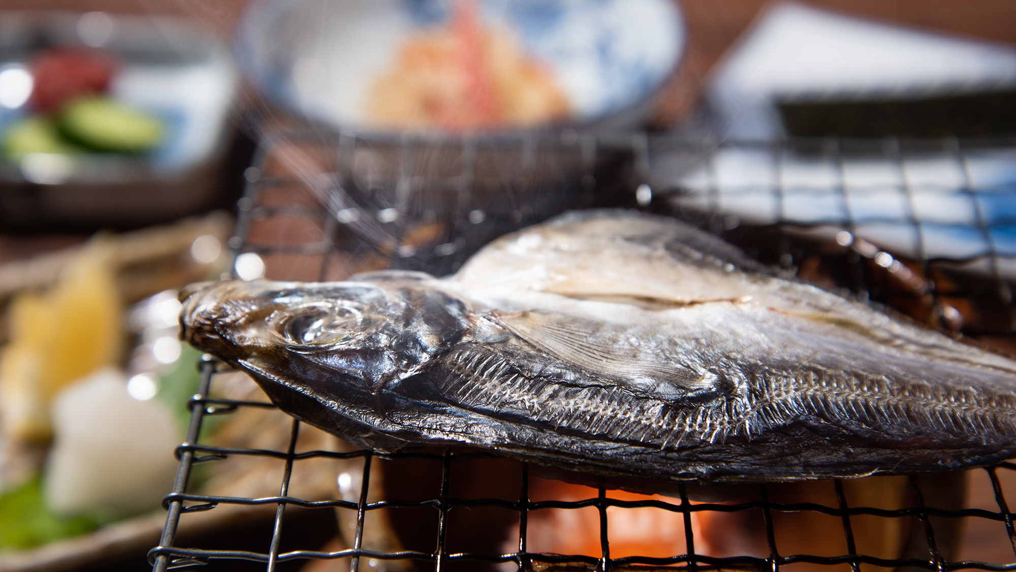 *【朝食一例】地元で獲れた魚を当館で干物にしております。