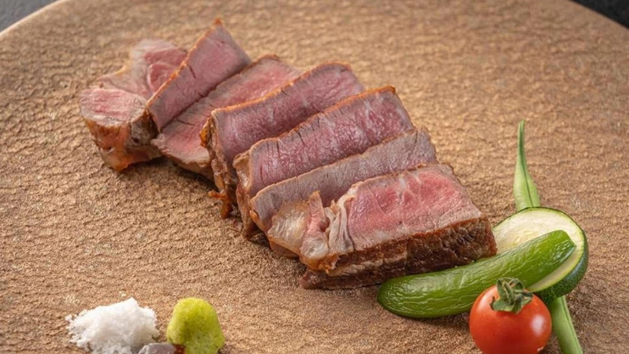 【肉旅ーLOVE MEATー】天草３大肉を制覇！とろける和牛・旨味の天草大王・甘みのロザリオポーク！