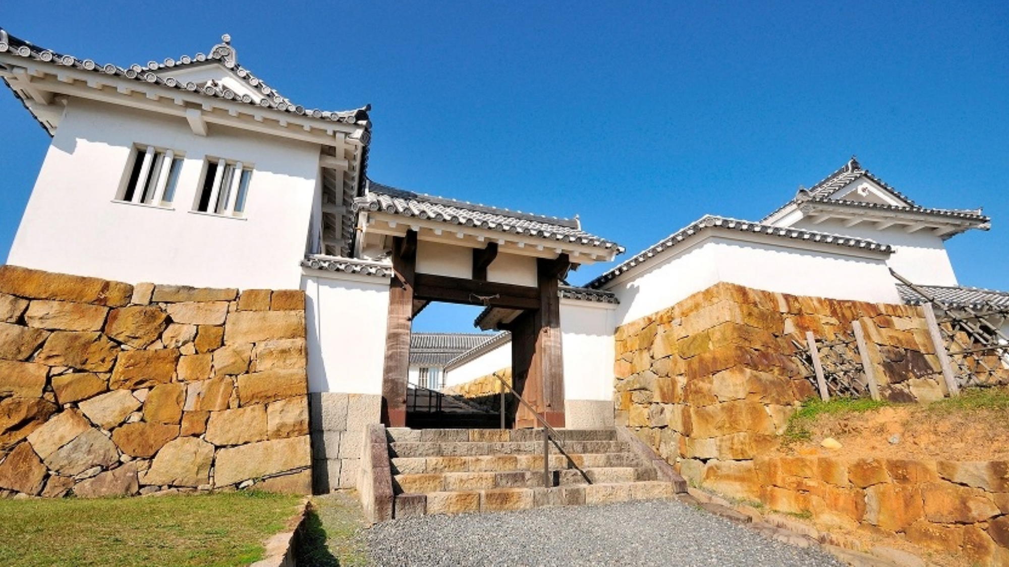 熊本県富岡ビジターセンター・富岡城｜富岡城は天草・島原の乱で一揆軍の攻撃を受けた地として知られている