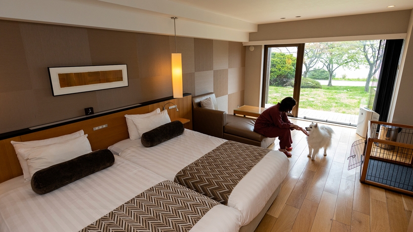 【ワンちゃんが居なくてもOK】お部屋から湖畔へお出かけ〜テラス付きツインルーム（夕朝食：ブッフェ）