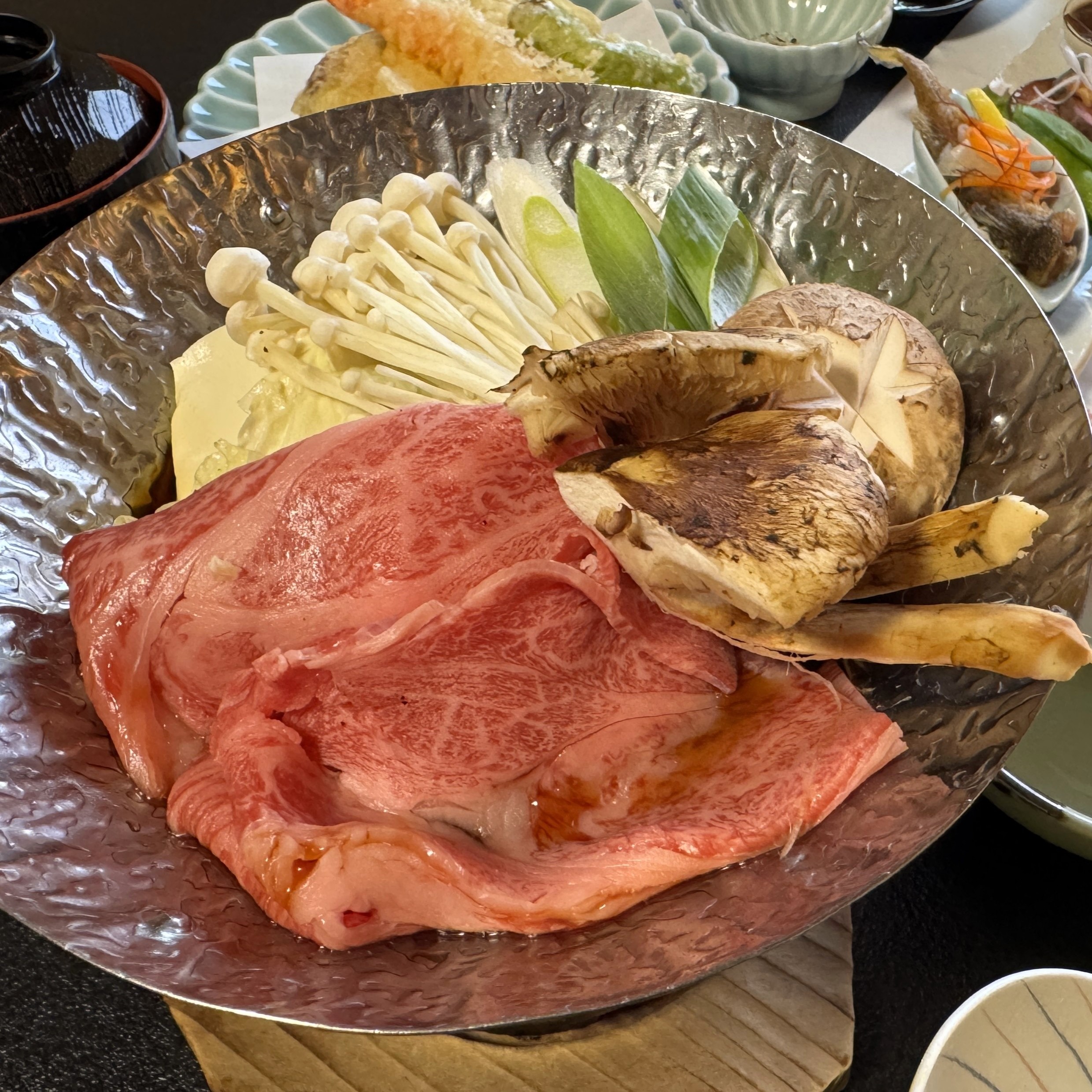 和牛と松茸のすき焼き