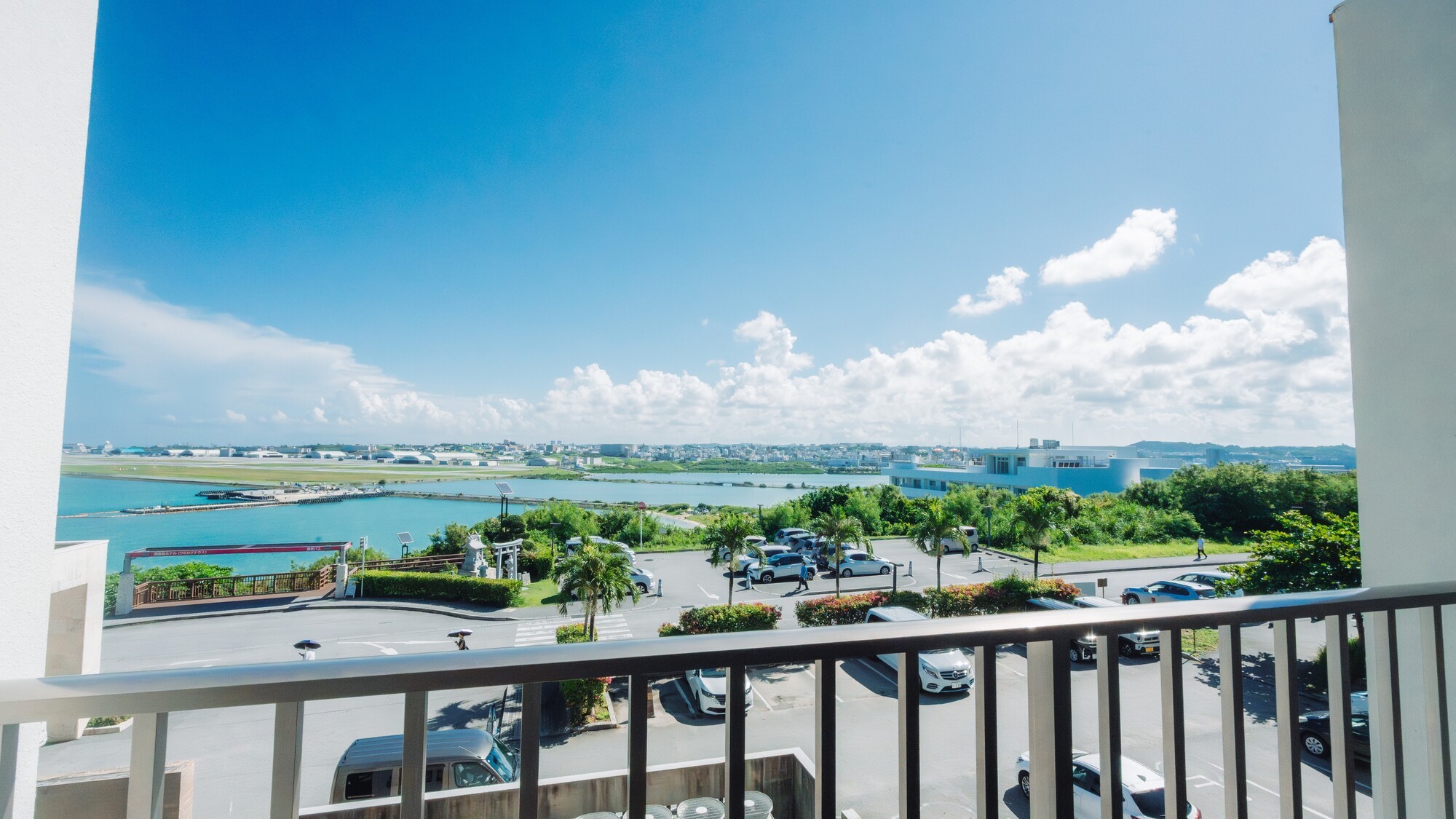 広がる青空と海を独り占めする眺望