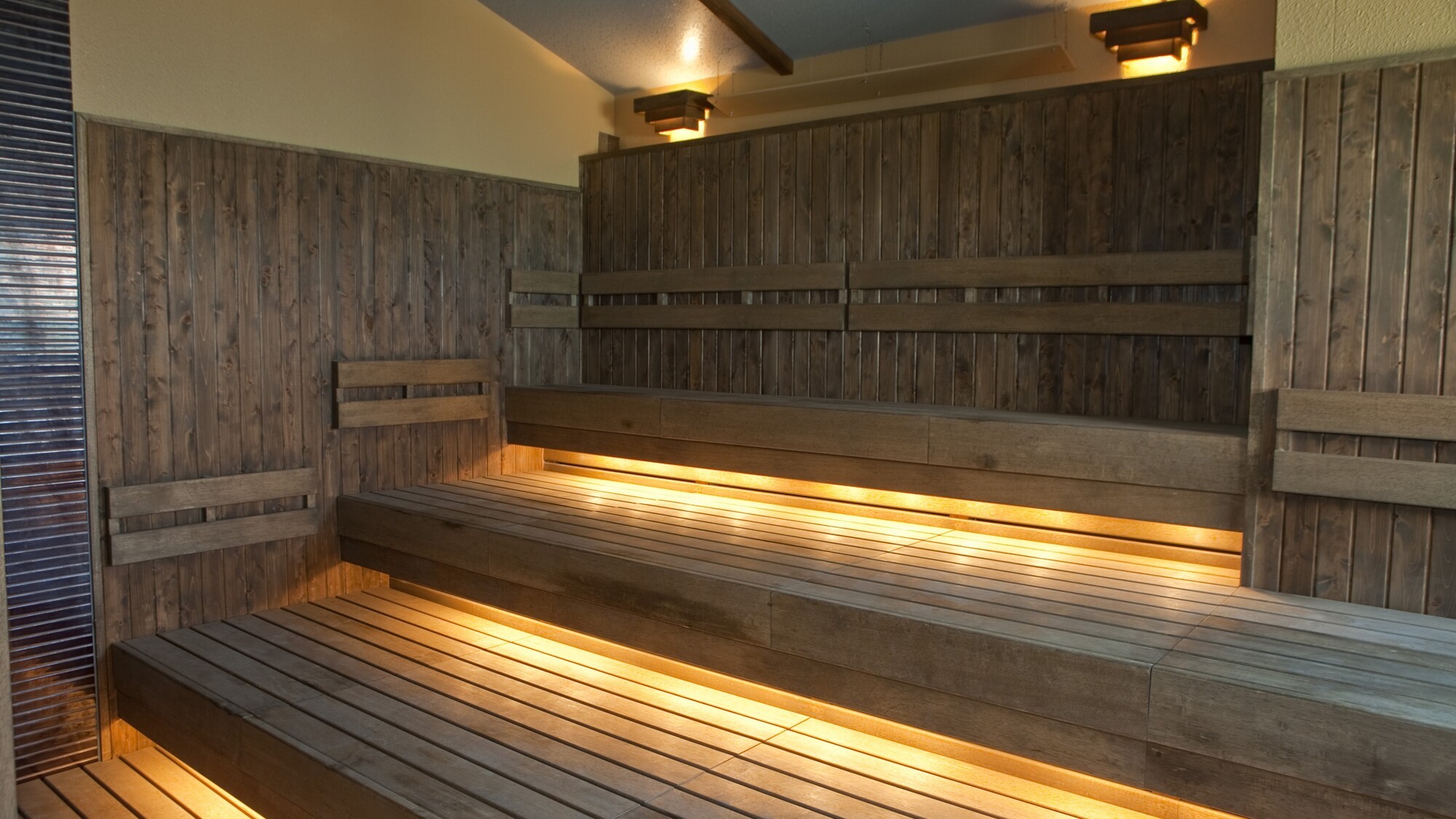 サウナ　汗と共に老廃物を流し、心身ともにリフレッシュ