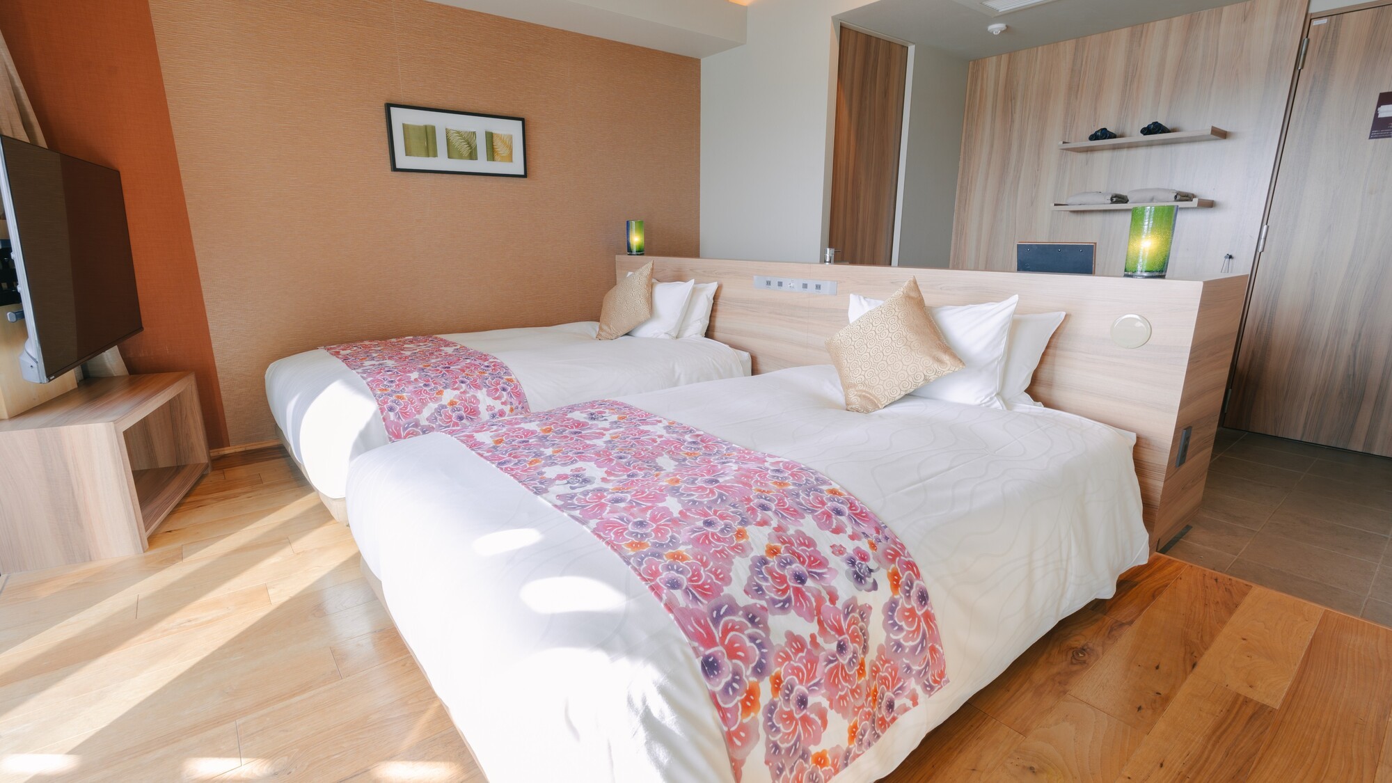 28.32㎡ シングルベッド2台（ベッド幅122cm)　