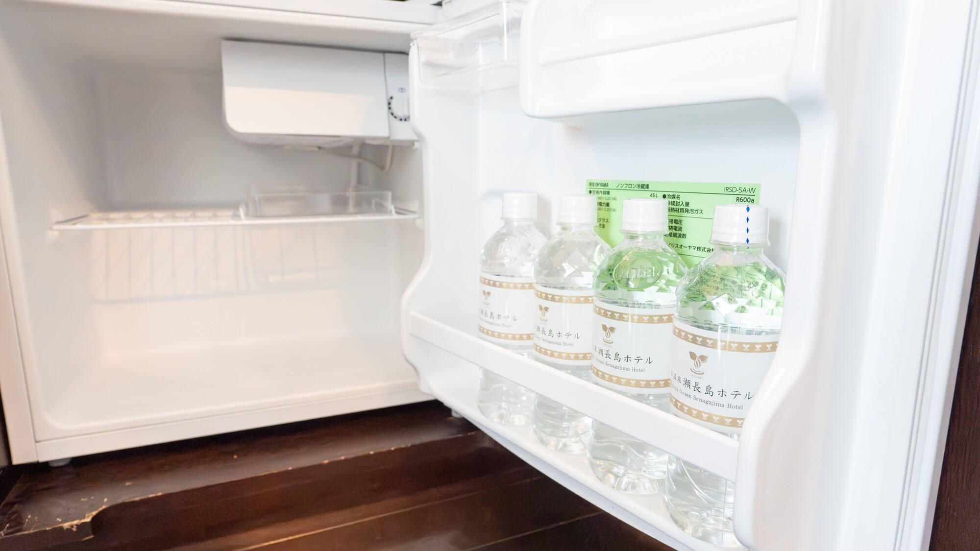 無料のミネラルウォーターをご用意