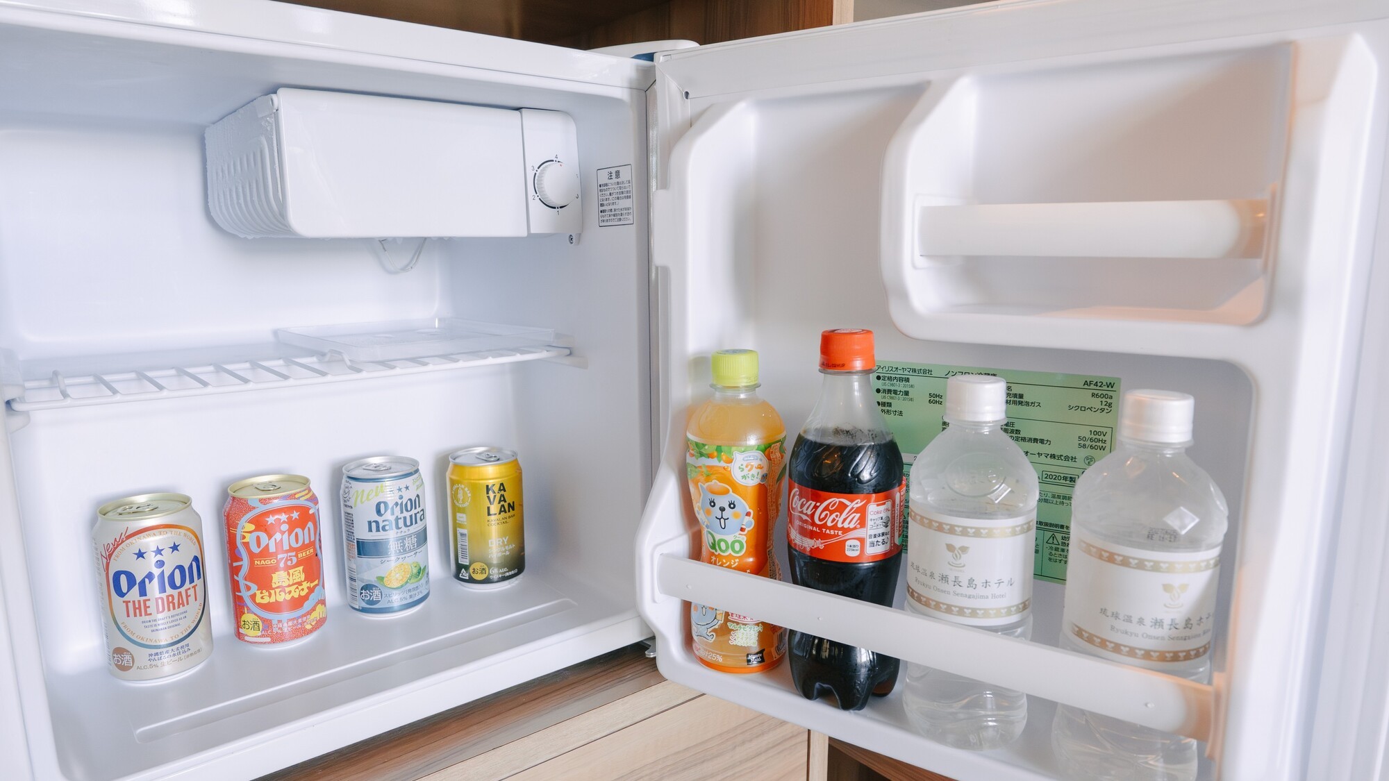 旅の疲れを癒す冷たいドリンクを完備