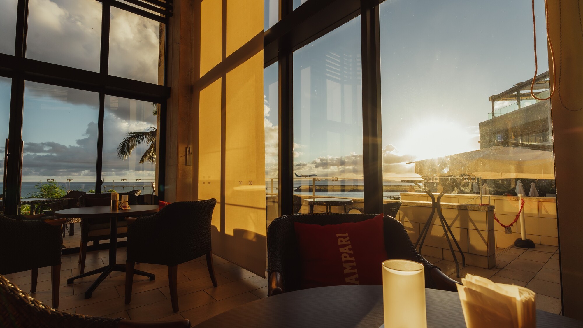 一日を締めくくる、至福のサンセットタイム