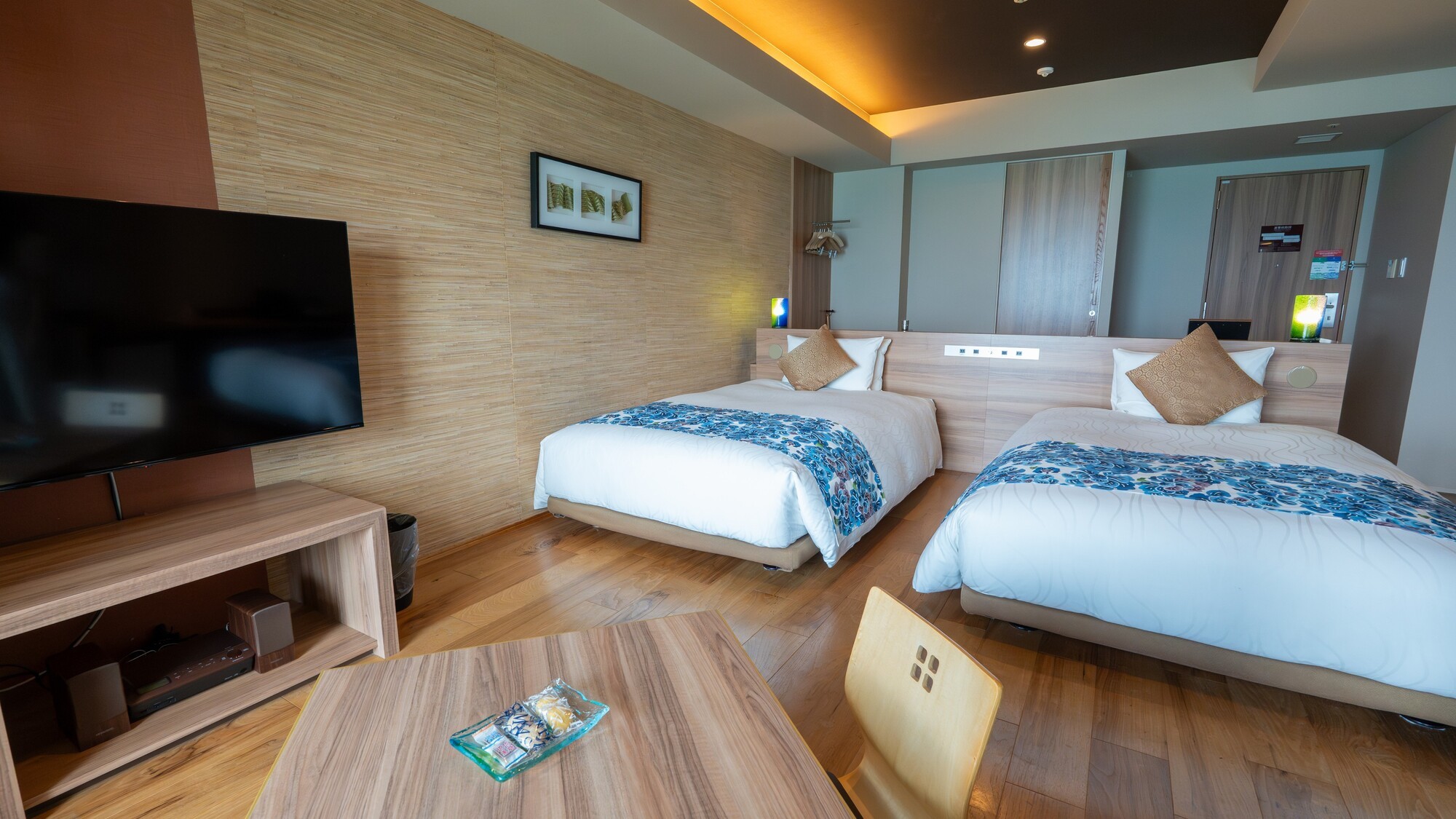 自然の温もりを感じる心地よい客室