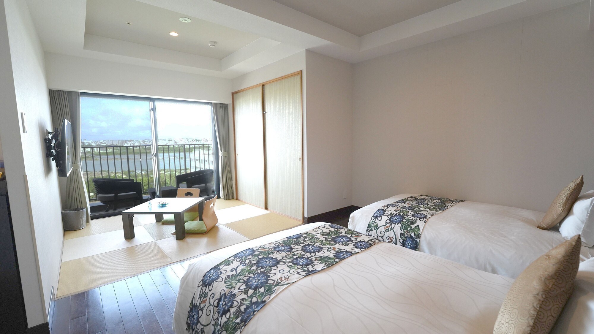 和の落ち着きと洋の快適さを融合させた空間