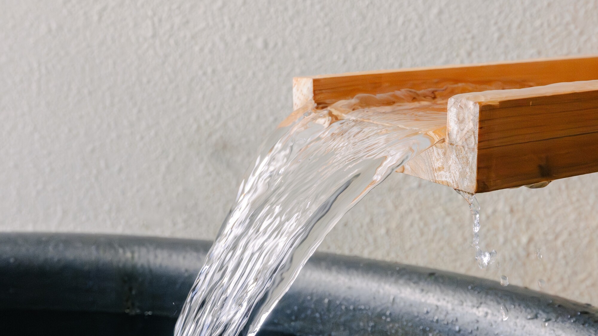 地下1,000mから湧き出る天然温泉