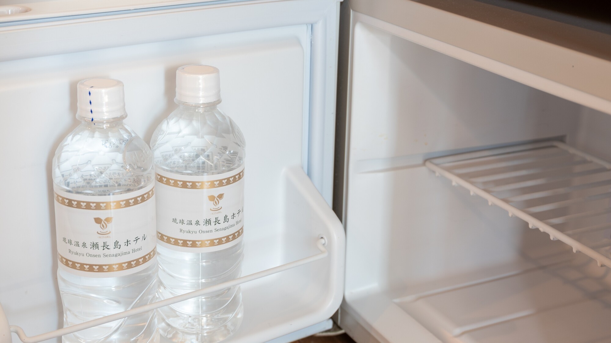 ホテルオリジナルのミネラルウォーター
