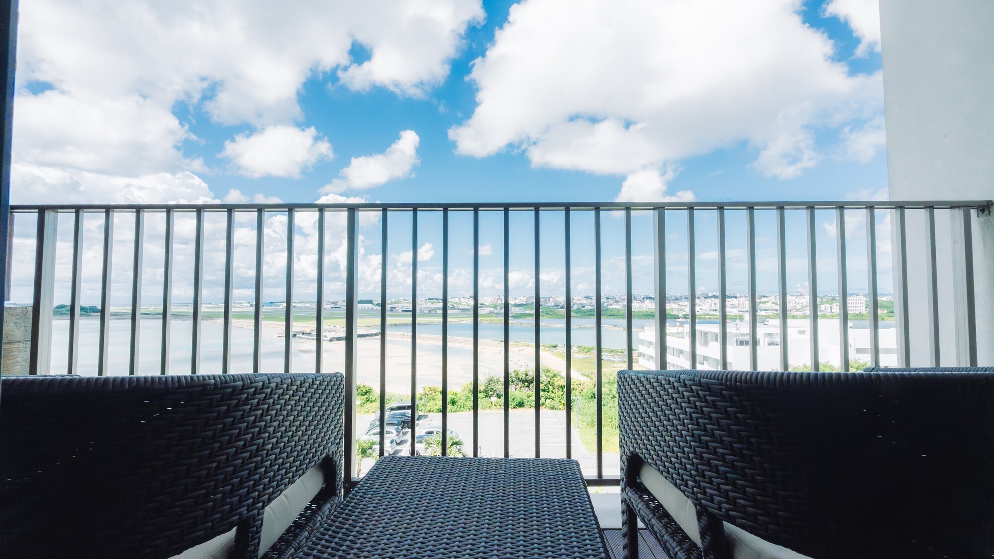 時間とともに移り変わる空の色を独占