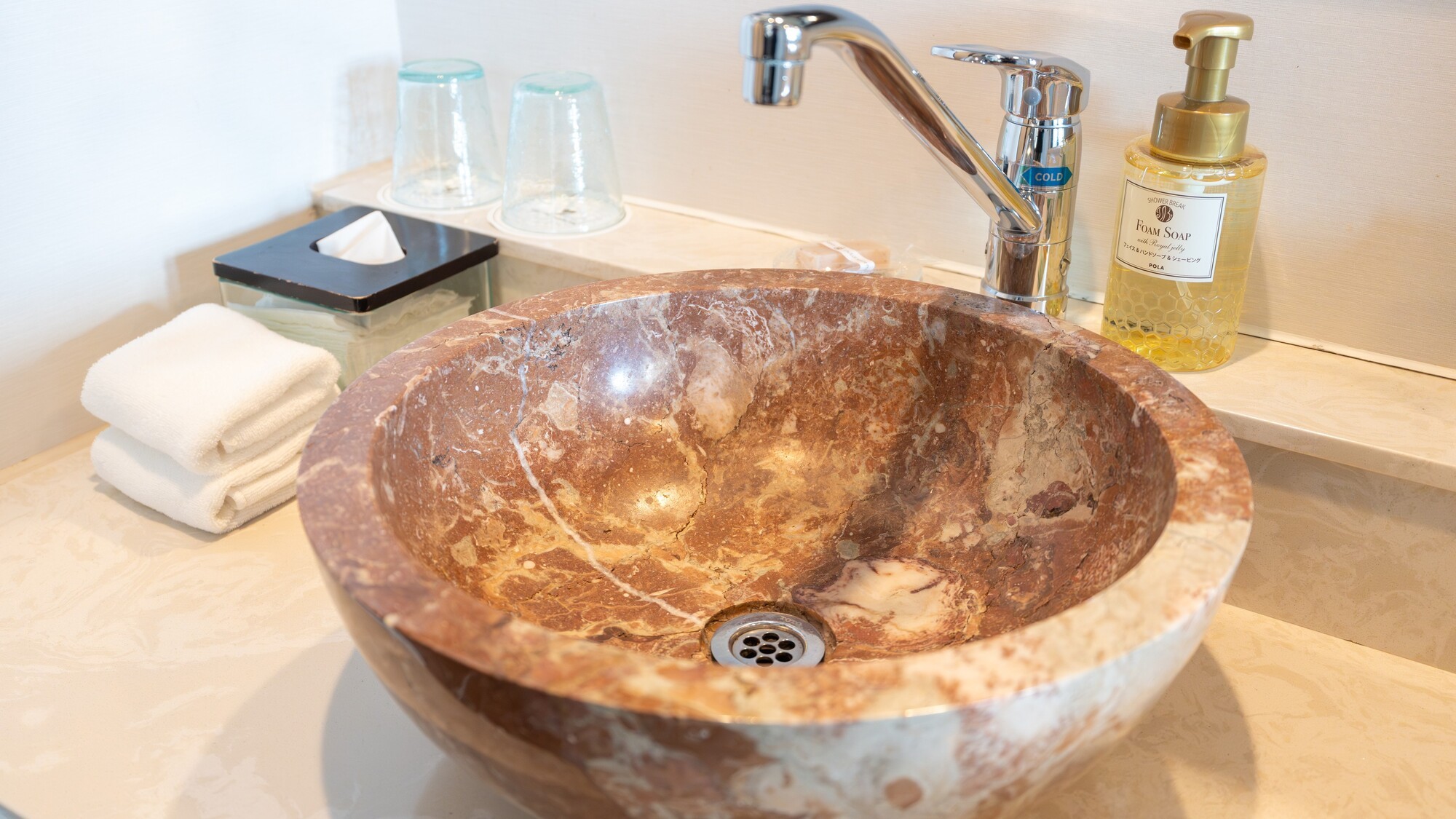 デザイン性の高い洗面ボウル