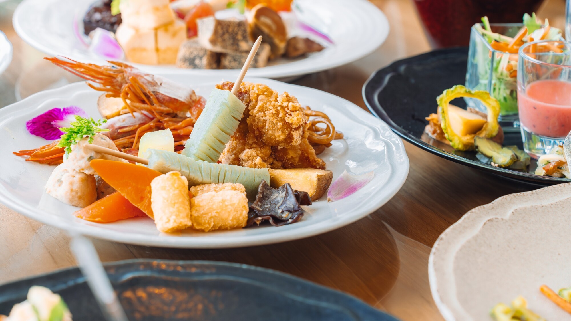 沖縄食材を使った料理を心ゆくまで堪能