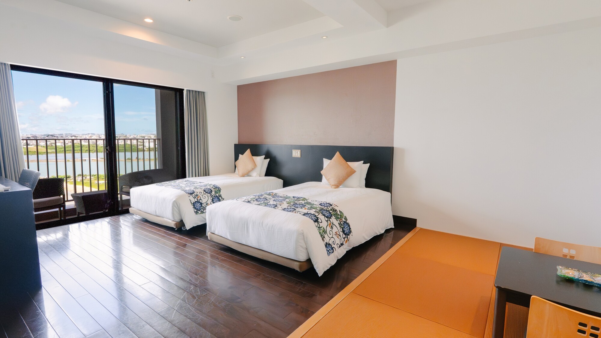 35.62㎡ シングルベッド2台（ベッド幅120cm)