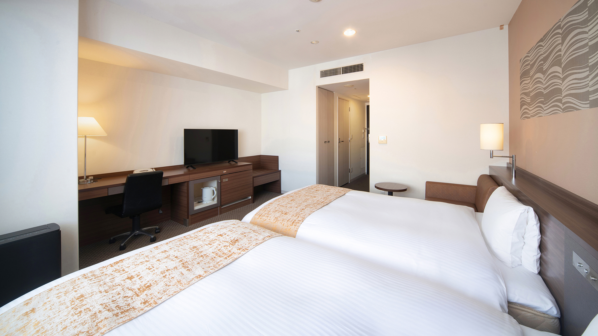 【バス・トイレ別】デラックスツイン　28㎡