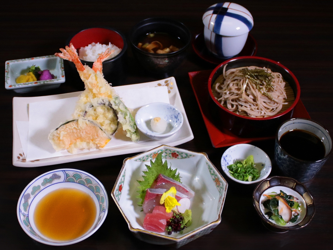 【二食付】胡麻油香る天麩羅と北海道余市の手打ち二八蕎麦御膳−慶−プラン★Wi-Fi・空気清浄機完備★