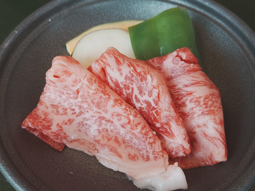 【二食付】国産牛フィレ陶板焼きと旬魚の造り・胡麻油香る天婦羅を味わう「雷神＜らいじん＞」プラン