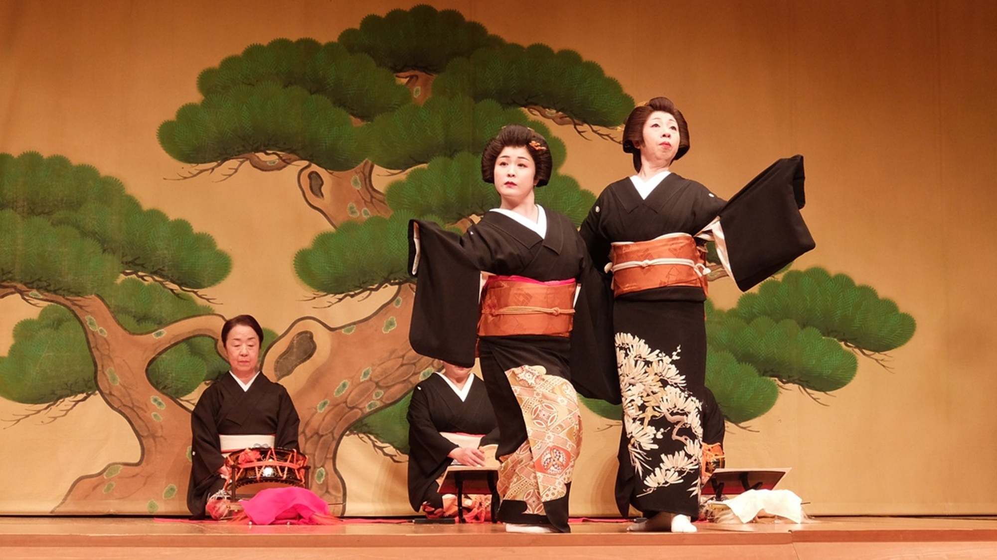 【しあわせの風ふくしま】〜東山芸妓の夕べ〜5/18夕朝食付、5/17・19朝食付（連泊限定）