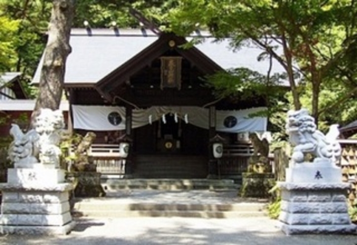 春日山神社