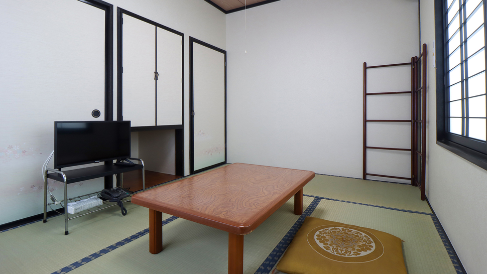 #和室6畳　おひとり様のビジネスや観光に。日当たりの良いシンプルなお部屋です