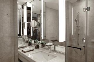 バスルーム　Bathroom