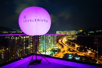LEVELthirtyラウンジ＆バルコニーバー　L30 Lounge and Bar balcony