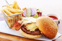モモ・カフェ　シグネチャバーガー　MoMo Cafe_signature burger