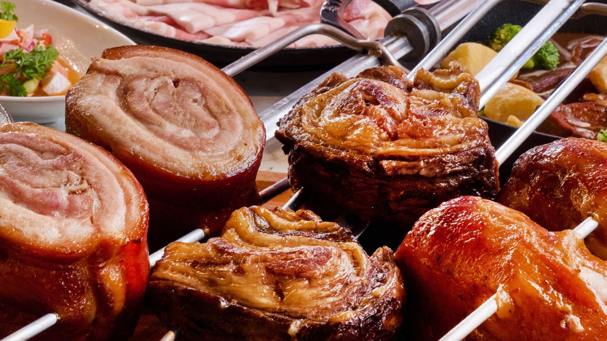 【春SALE】冬のごちそうを食べ尽くす贅沢な沖縄ビュッフェ＜夕朝食付・ラウンジフリーフロー＞