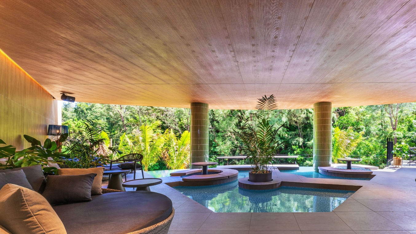 【楽天スーパーSALE】ラウンジで寛ぐ南国ステイ＜素泊まり・ラウンジフリーフロー＞