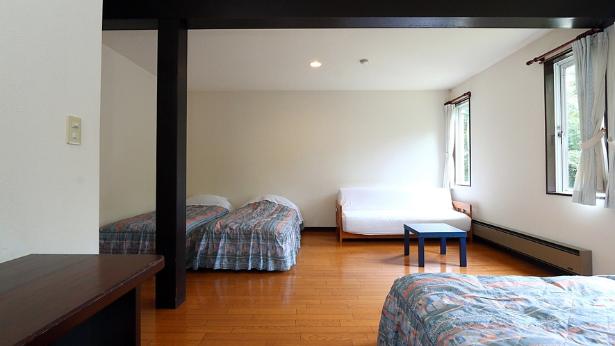 【ペット可】ファミリールーム バストイレ付