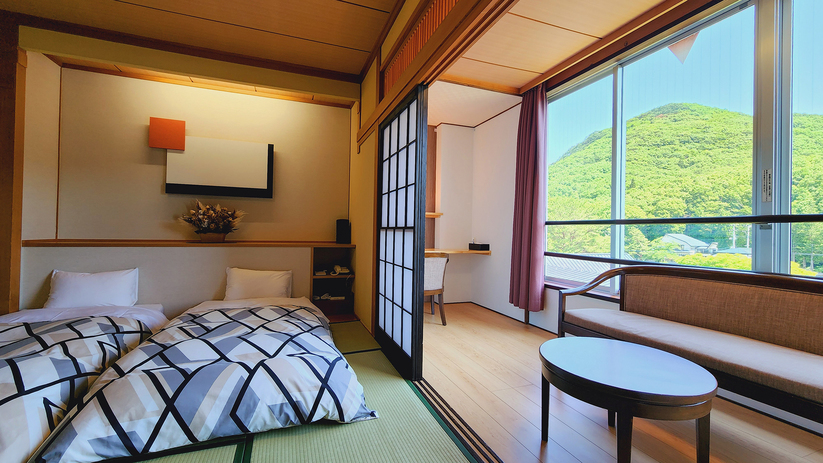 #和風ツイン　和室１０畳+広縁付です♪３名様からはお布団を用意いたします。 