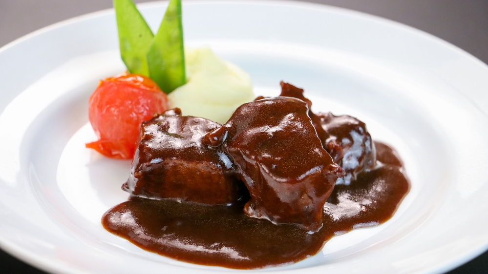 【 1日5組様★現地決済限定 】 月替わり御膳〜お魚もお肉も！Wメインでコスパ重視さんにも◎　２食付