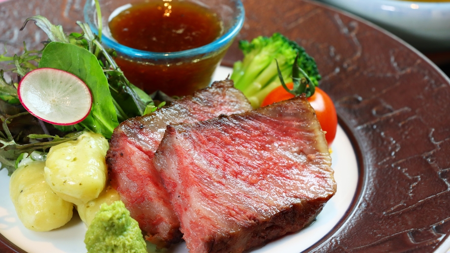【お料理一例】黒毛和牛ステーキ
