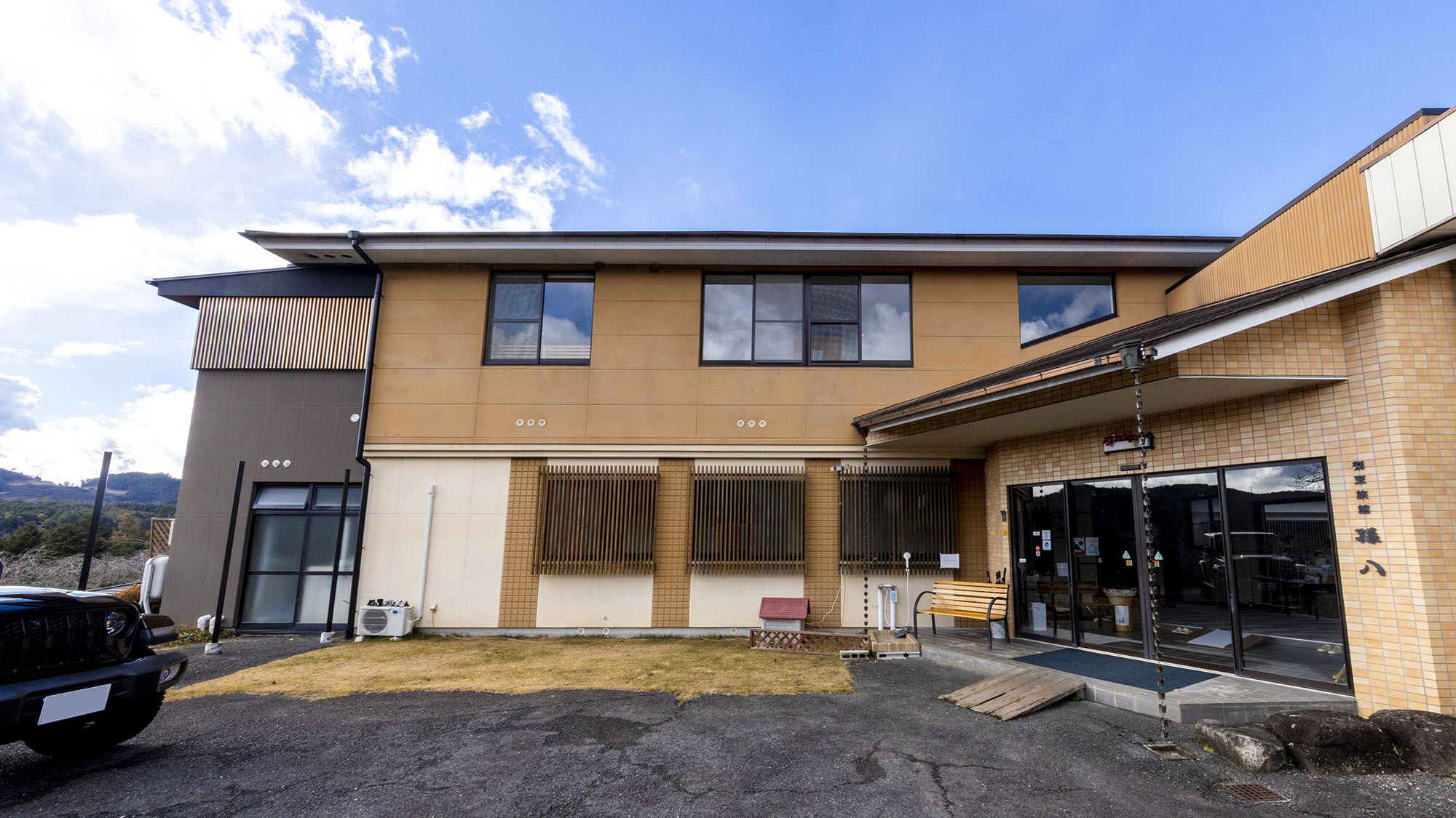 ・【外観】1日3組限定。ペットと一緒に旅行が楽しめる割烹旅館です