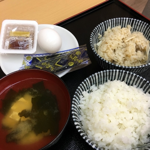 無料朝食バイキング　例