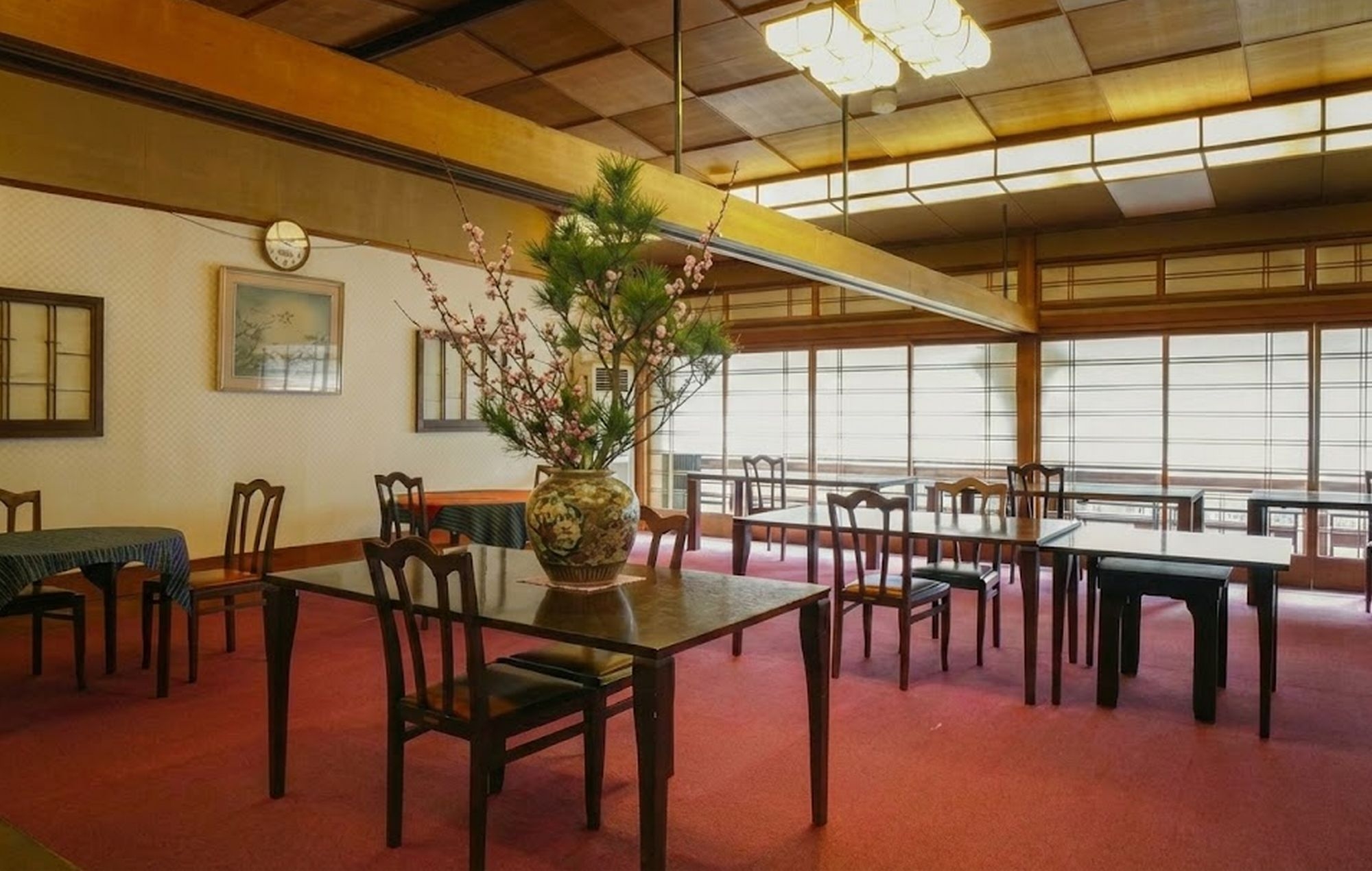夕食は外食＆町歩きに最適★外湯横☆自家製プリン付1泊朝食【ダイニング食】貸切4湯無料★宿横P15台