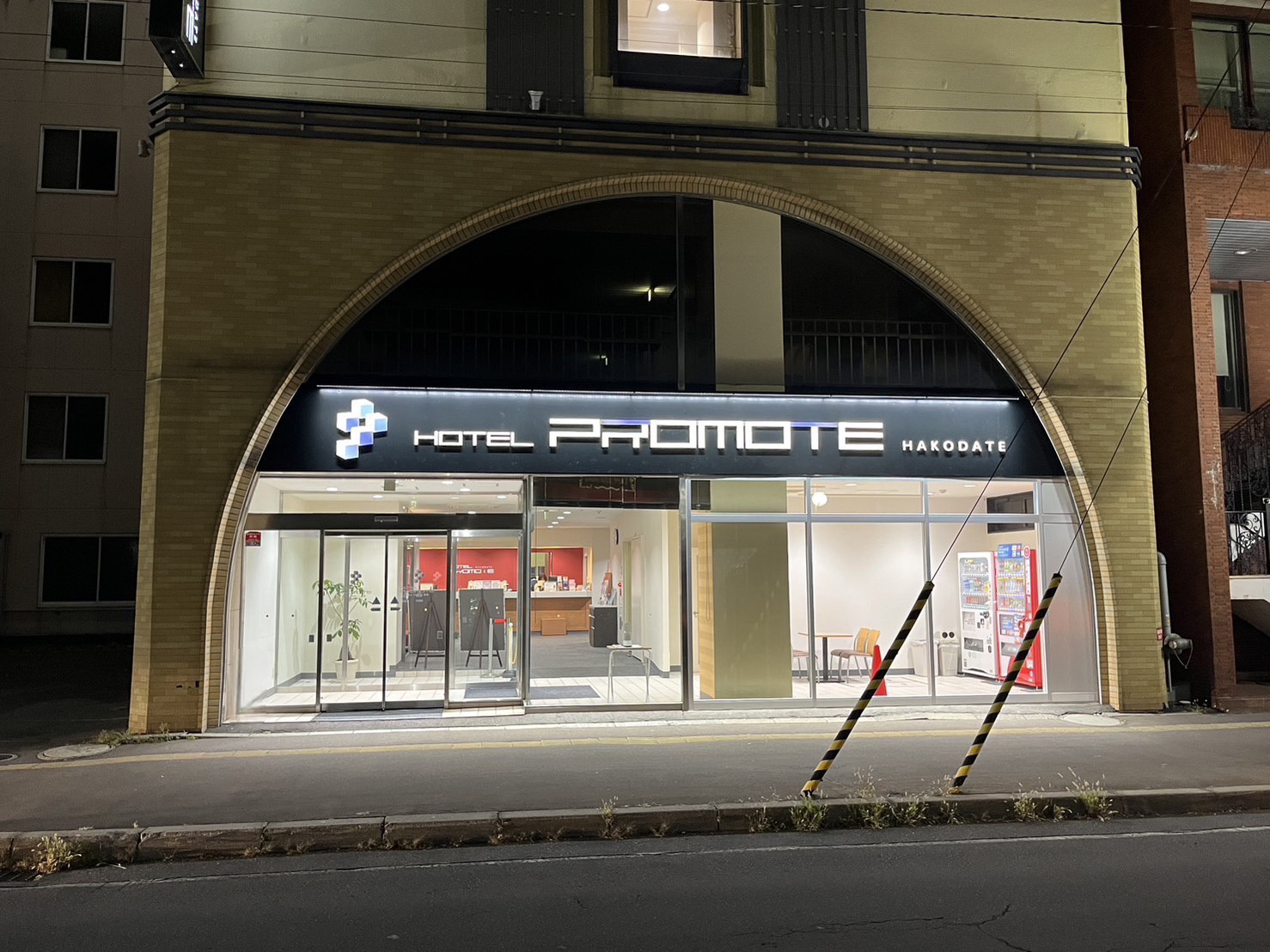 正面外観（正面）