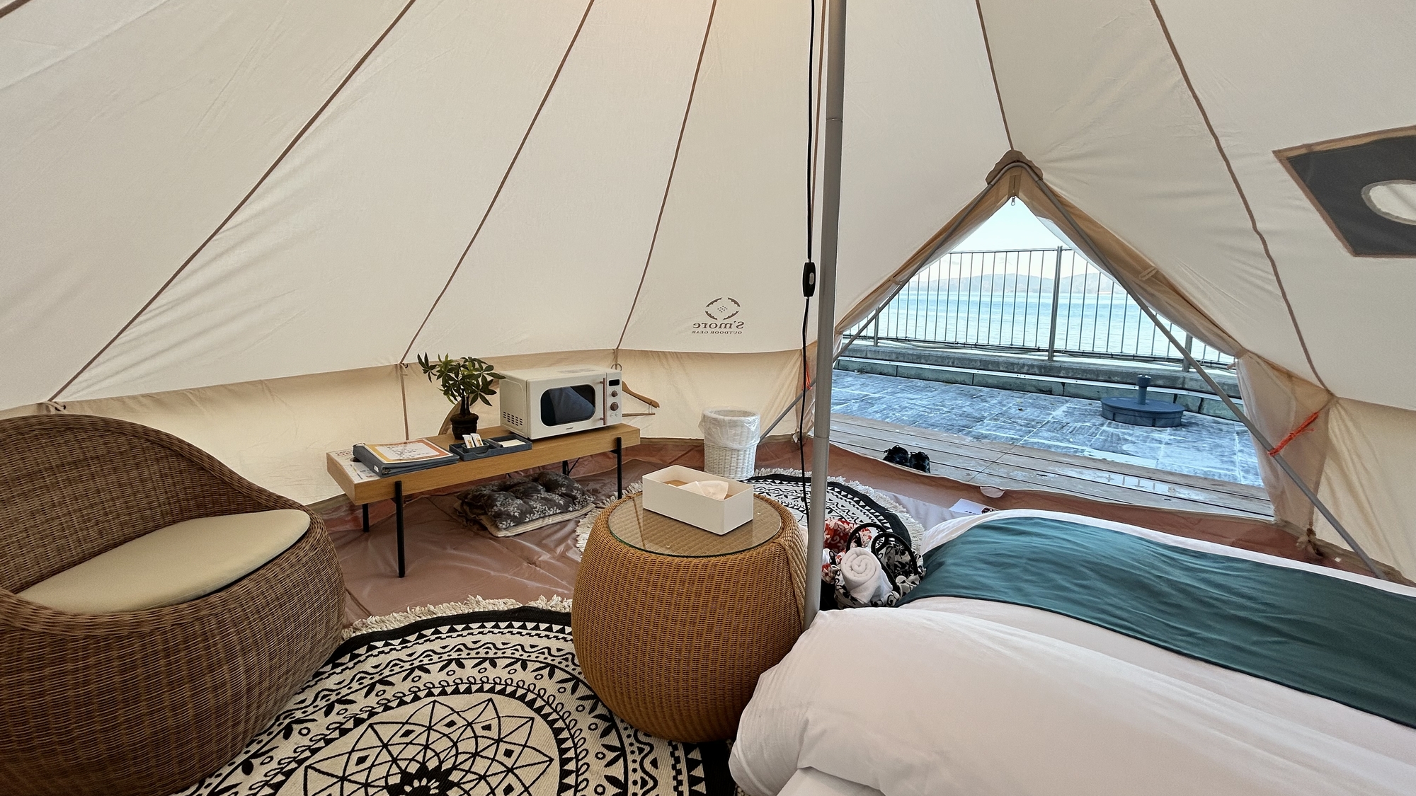 ◆オーシャンテント（ダブルベッド）　目の前に広がるオーシャンビューをご堪能ください♪