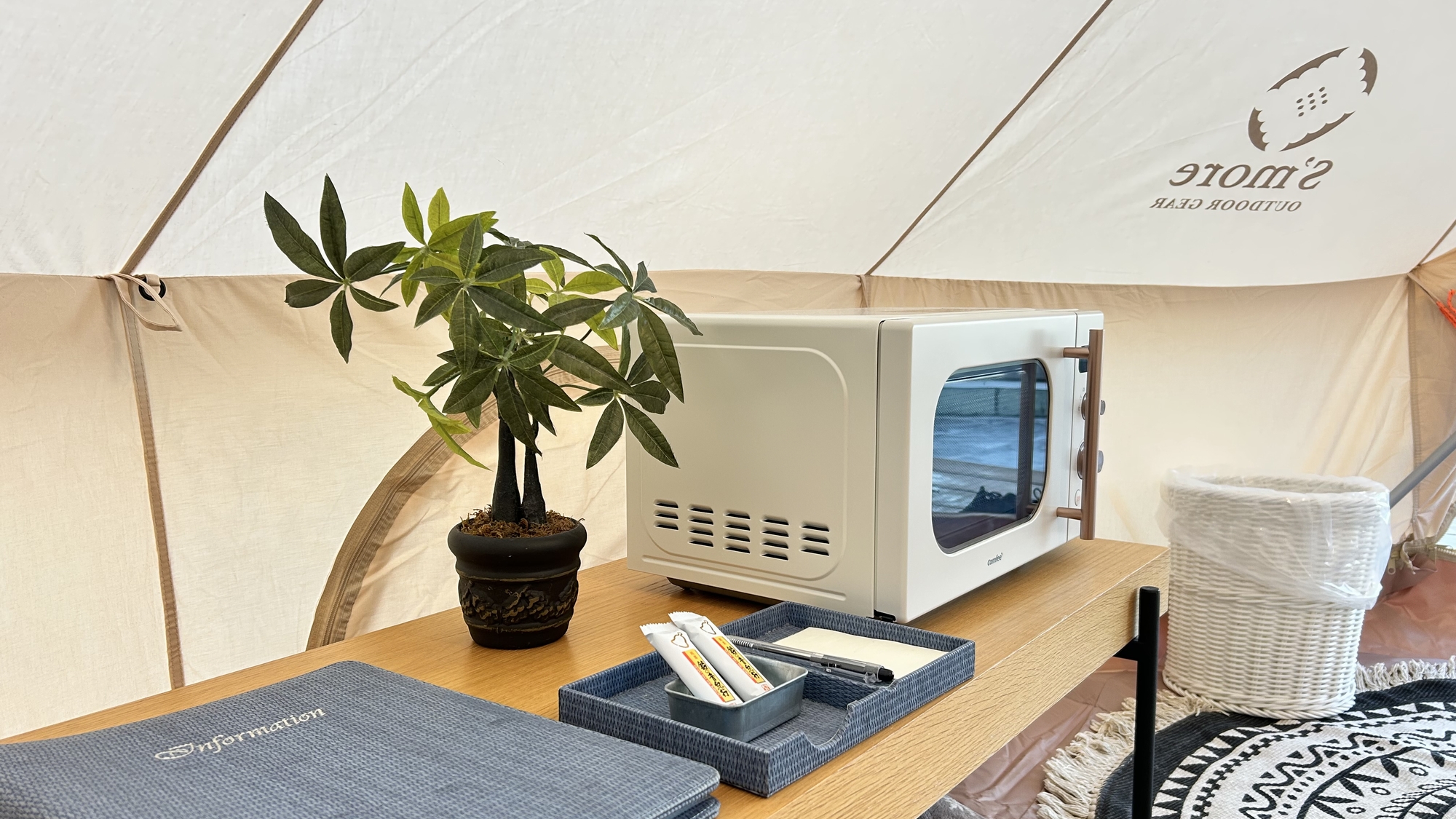 ◆オーシャンテント（ダブルベッド）　グランピングテントで唯一、電子レンジをテント内に完備！