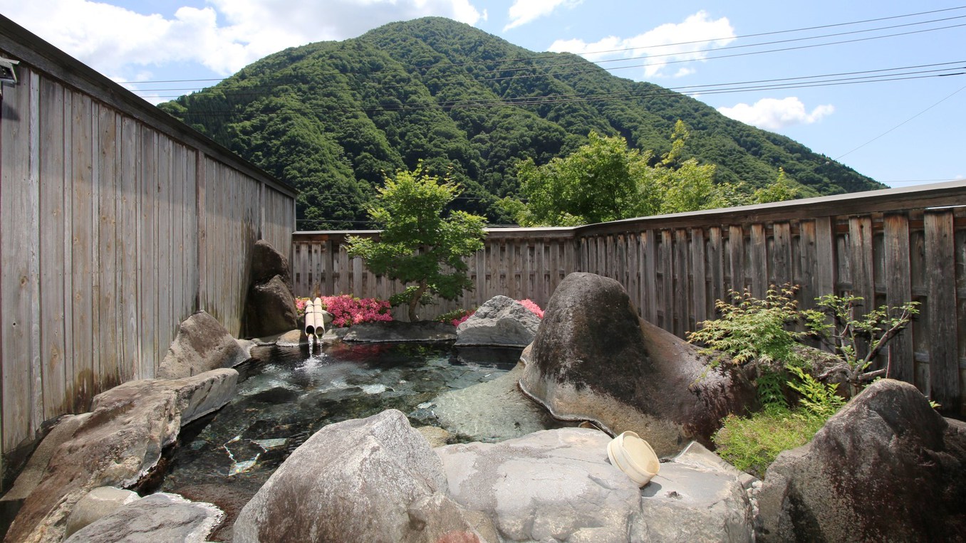 岐阜県特別プラン【基本の2食付】女将特製「飛騨牛陶板焼き」の郷土料理◇自慢の露天風呂《1泊2食》