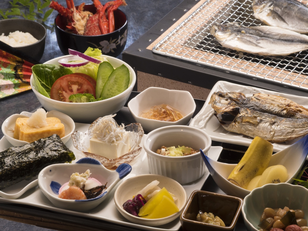 【楽天トラベル限定！夏休みプラン】お部屋冷蔵庫内ドリンク無料！復活リーズナブル復活プラン♪