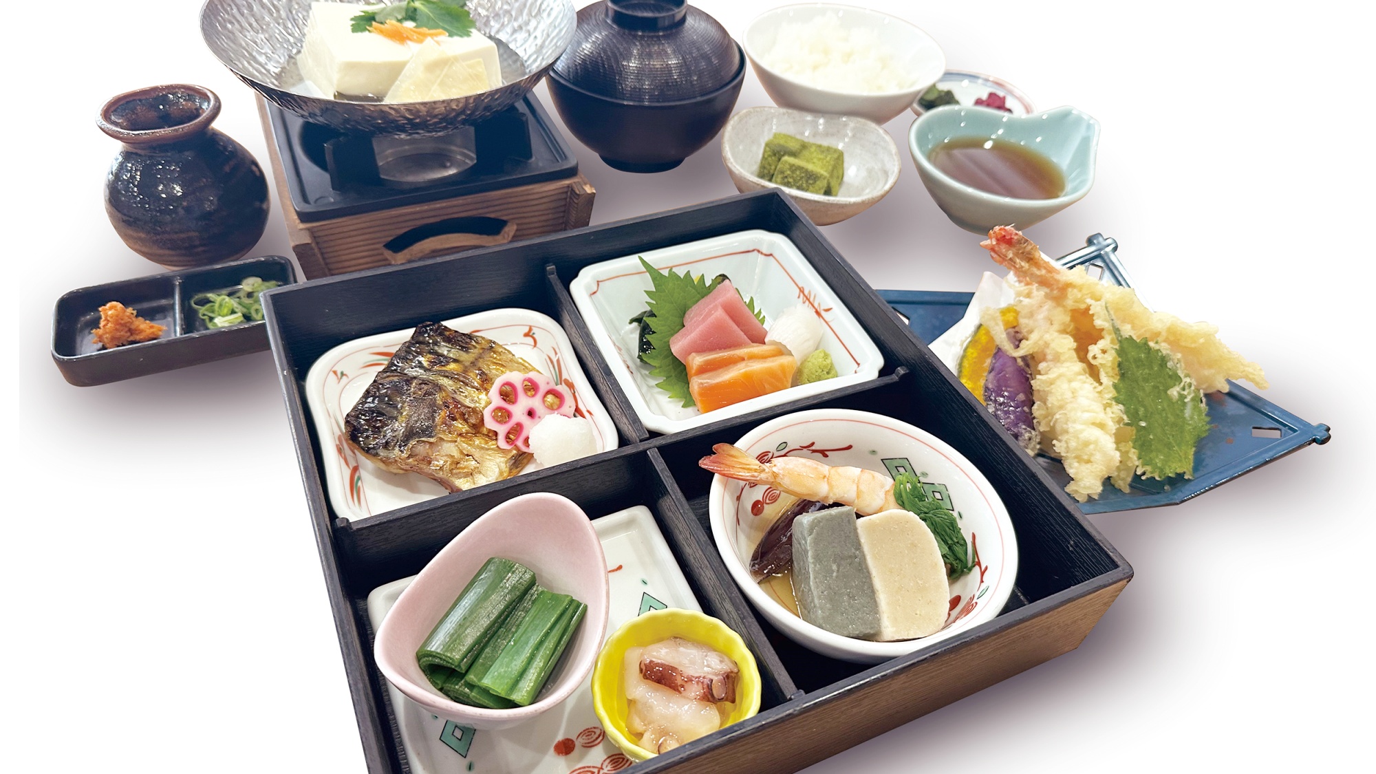 葱太郎の夕食「京雅膳」：お造り盛り、焼き物、天ぷら、小鉢、ご飯、汁物、香物、水物